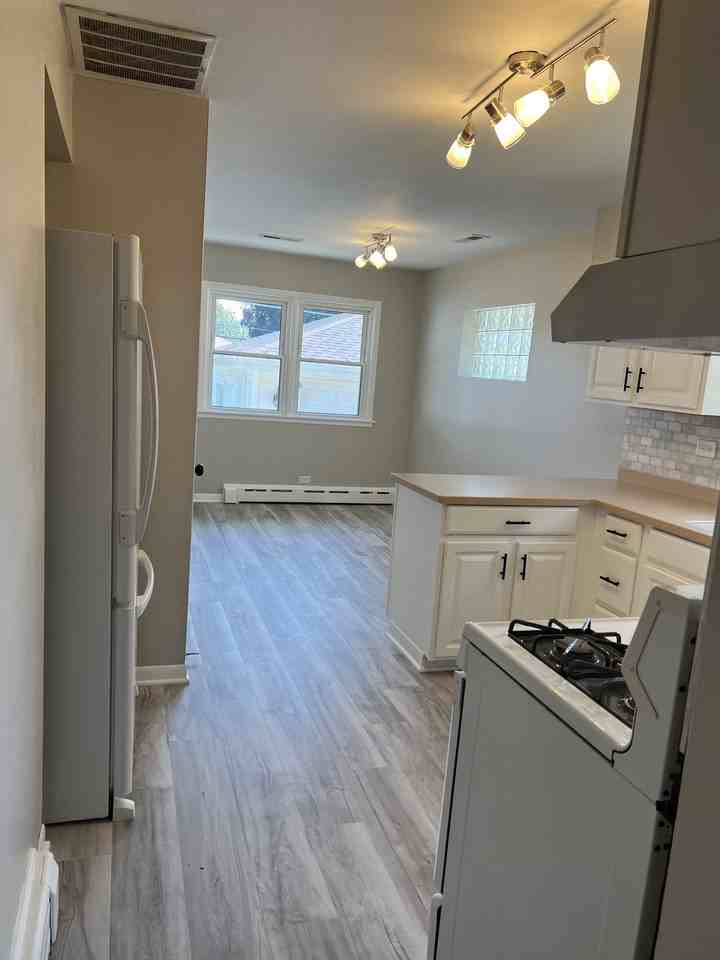 4027 Goss Ave #NA - Photo 3 of 13
