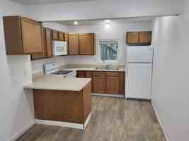 featured image of 4852 Glasgow Dr #B