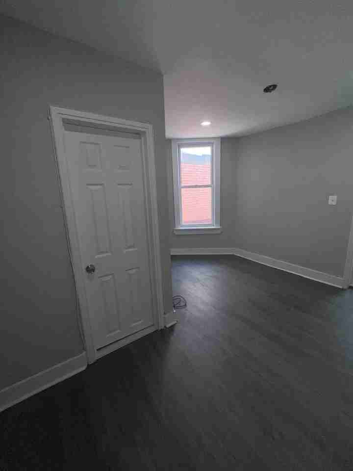 2013 Wilkens Avenue #B - Photo 5 of 11