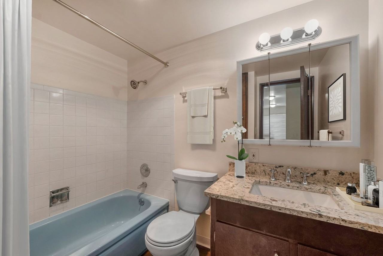 Rajah Apartments (119) - Photo 5 of 12