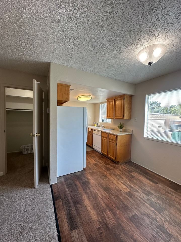 217 B Street Apartments, Located in the University Avenue/Aggie Village Area - Photo 5 of 17