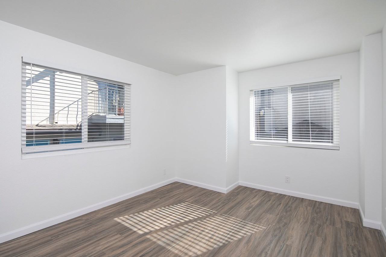 Golden Pacific Apartments - Photo 5 of 32