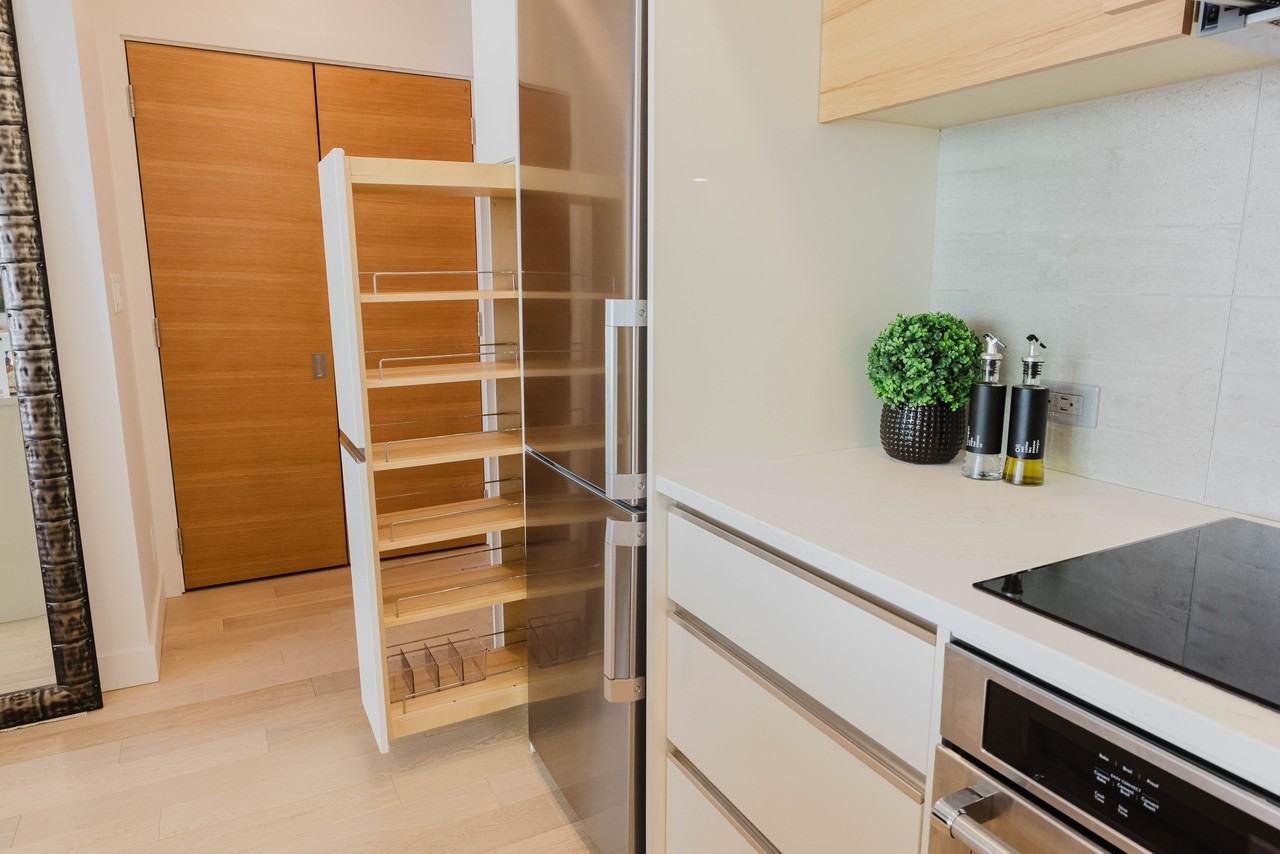 989 Johnson Street - Photo 7 of 23