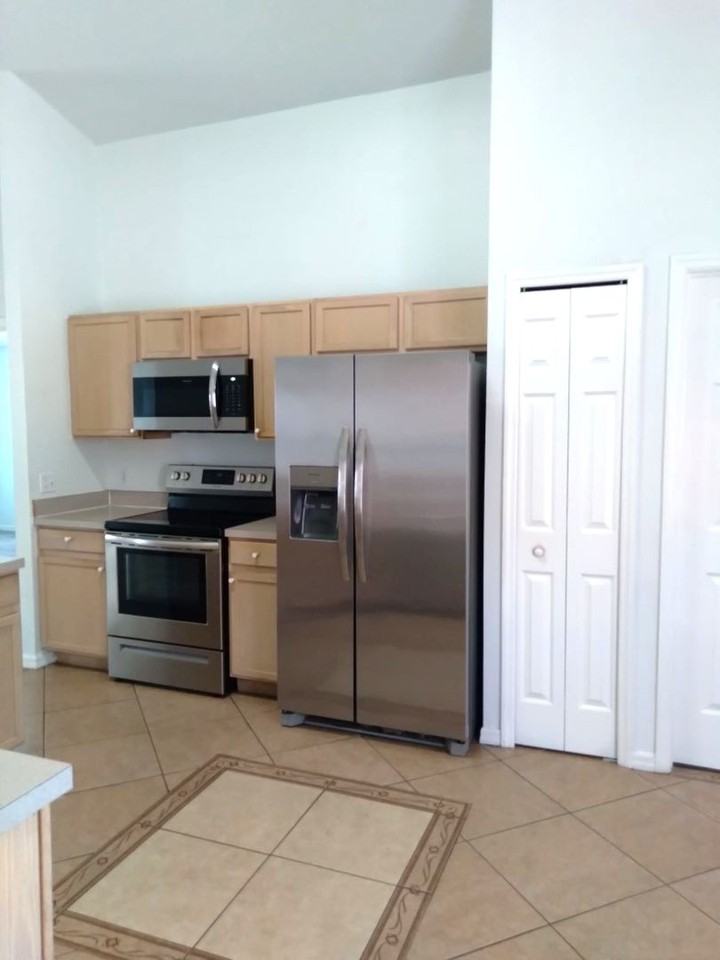 410 Spice Ct - Photo 3 of 13