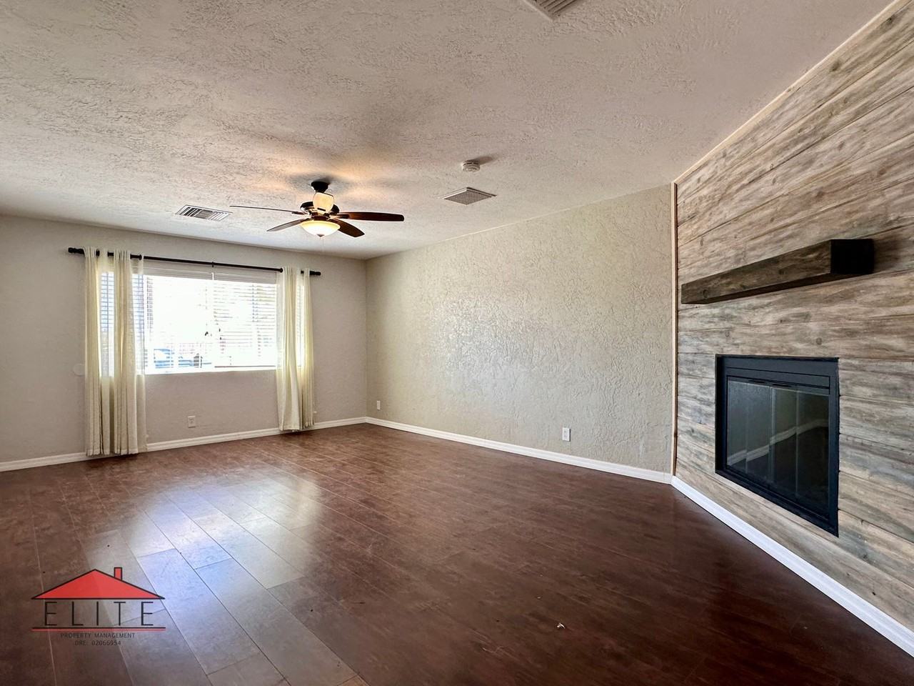 224 Larkspur St - Photo 6 of 34