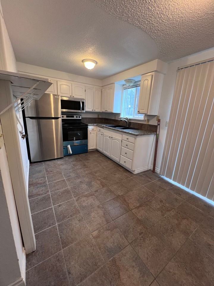 268-34th Ave 4-Plex - Photo 3 of 13