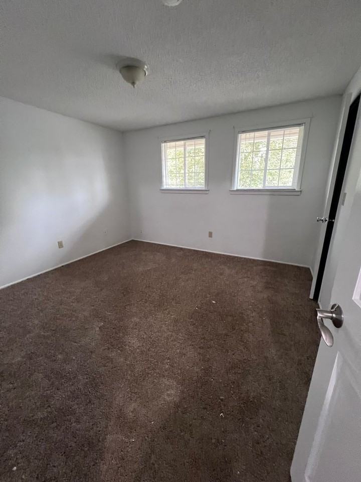 268-34th Ave 4-Plex - Photo 6 of 13