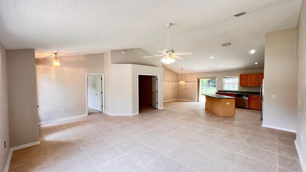 1874 W Cooper Dr - Photo 4 of 31