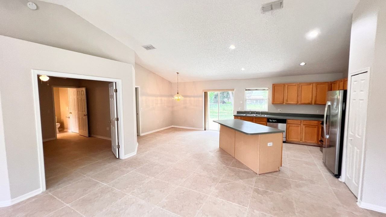 1874 W Cooper Dr - Photo 5 of 31