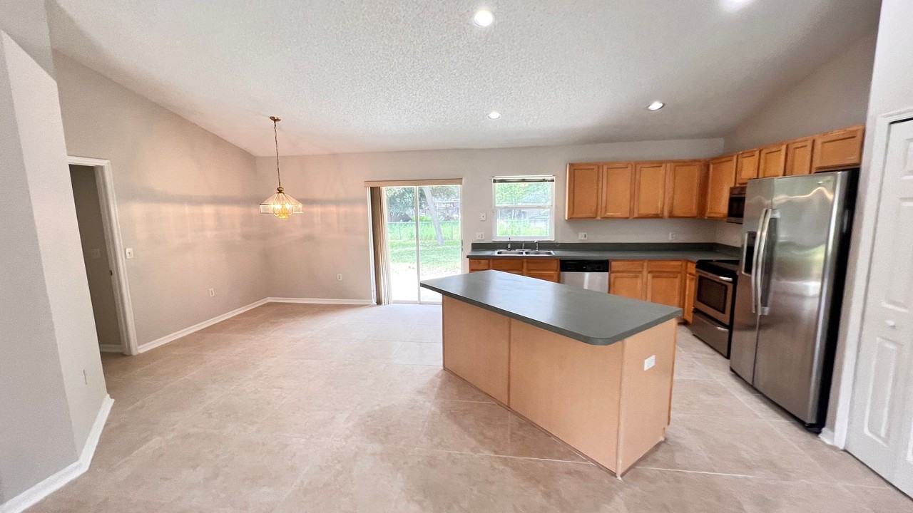 1874 W Cooper Dr - Photo 7 of 31