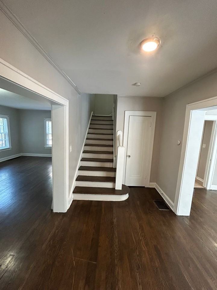 5411 Rockhill Rd - Photo 4 of 22
