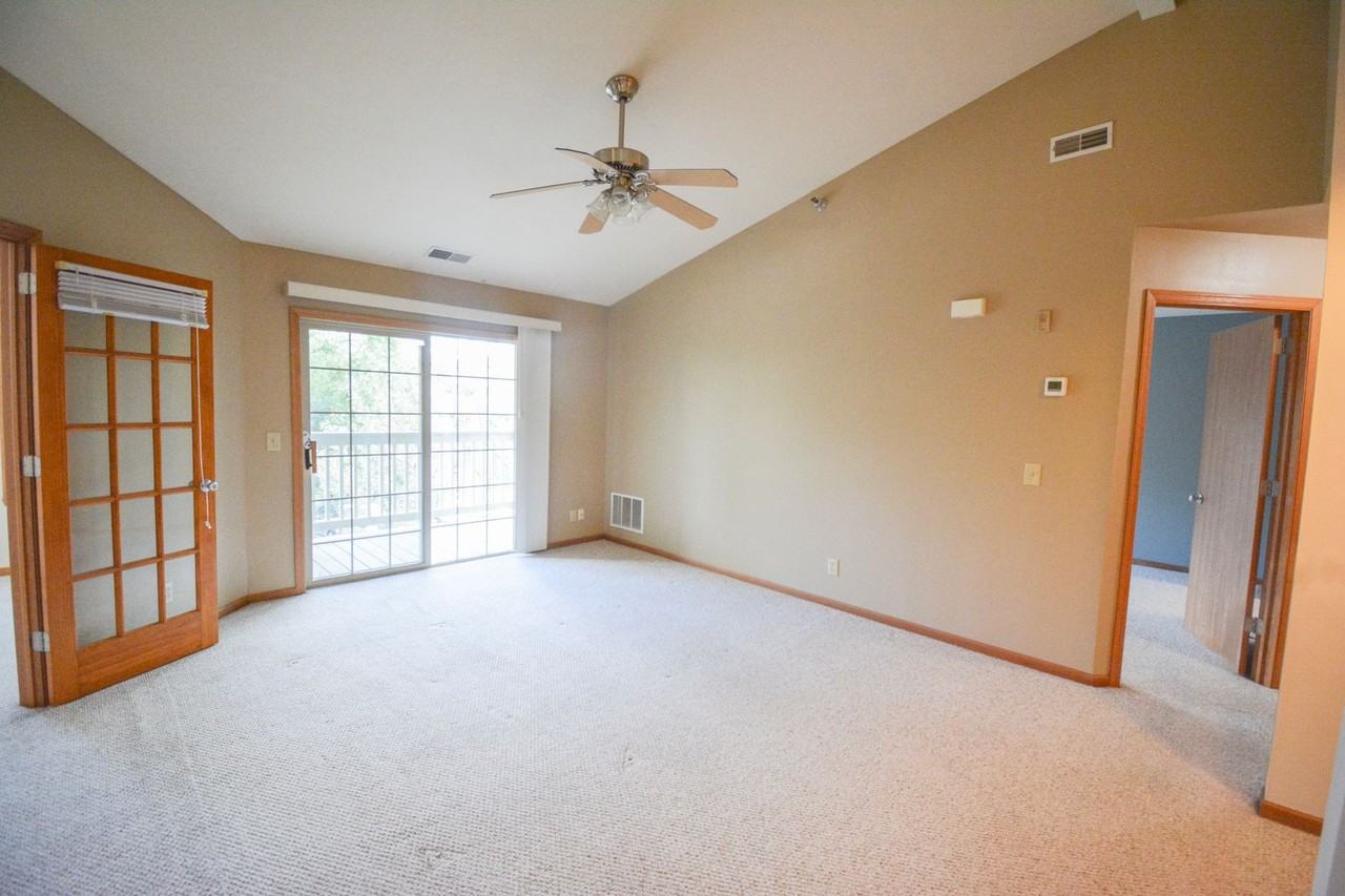 1915 Deerhaven Ln Ne #6 - Photo 4 of 11