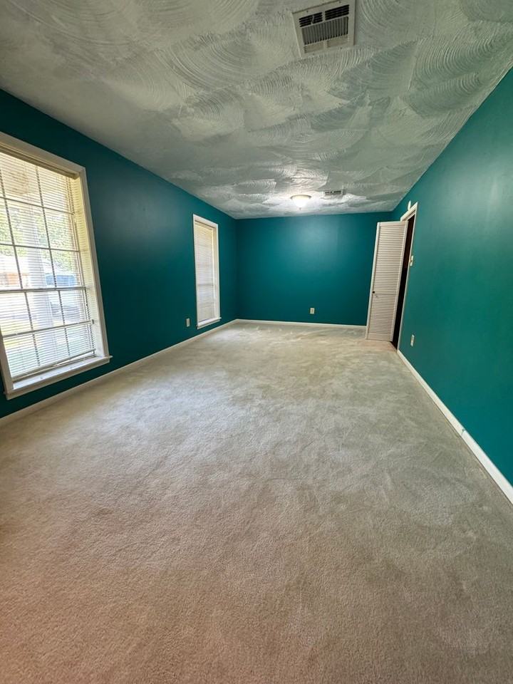 14 Luray Dr - Photo 2 of 13