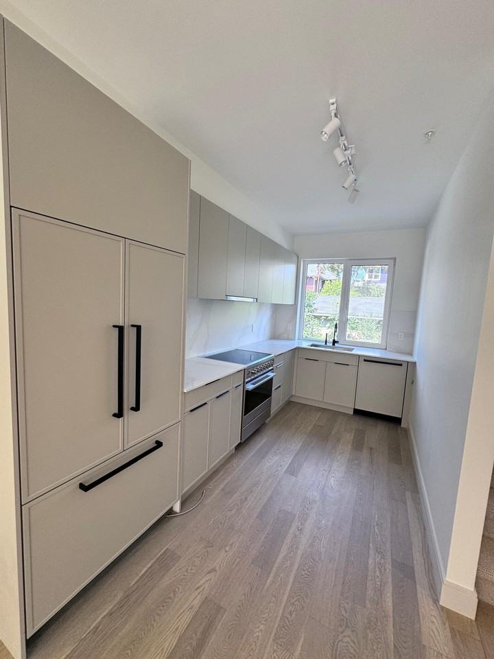 632 East 3rd St - Photo 2 of 16