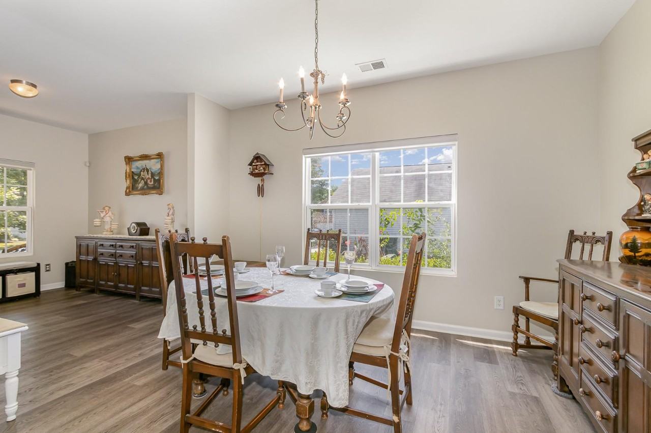 1508 Bancroft Court - Photo 3 of 32