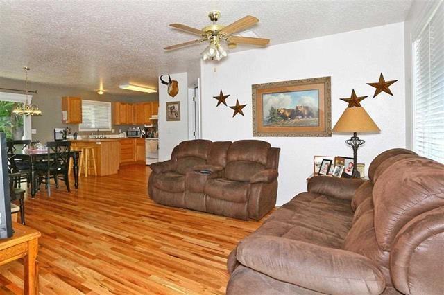 2511 E Pennsylvania Ave - Photo 2 of 12