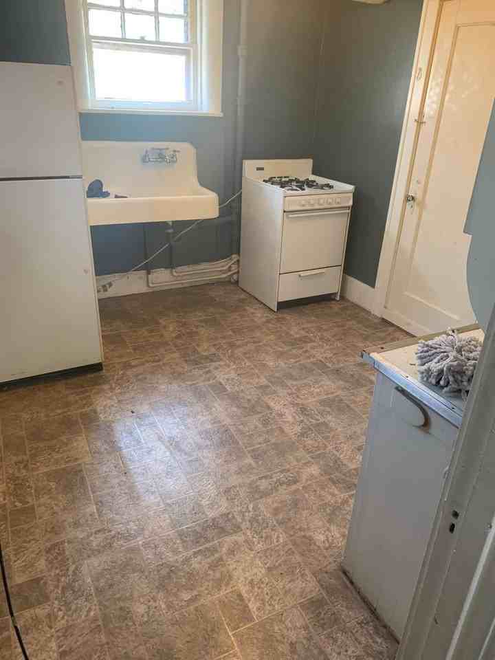 711 Morton St - Photo 3 of 14