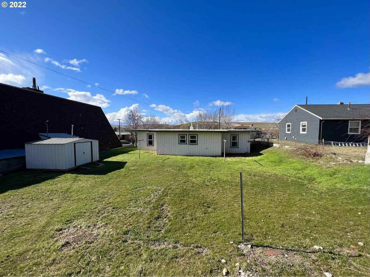 456 SE Cherry St - Photo 2 of 2