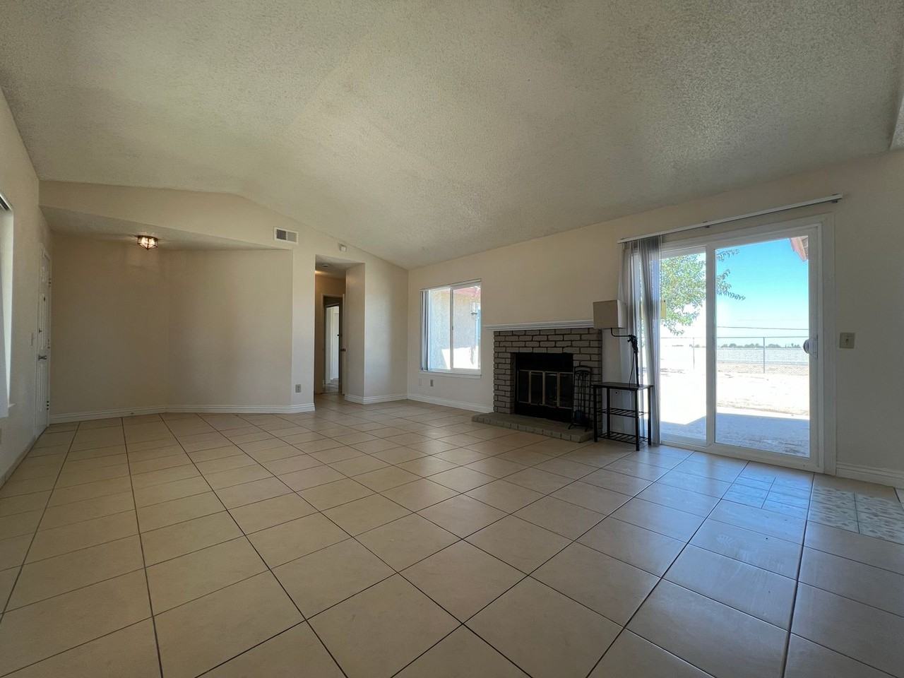 13356 Homestead Dr - Photo 3 of 18