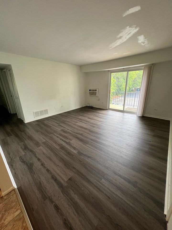 Lindenwood Drive 4316 - Photo 3 of 9