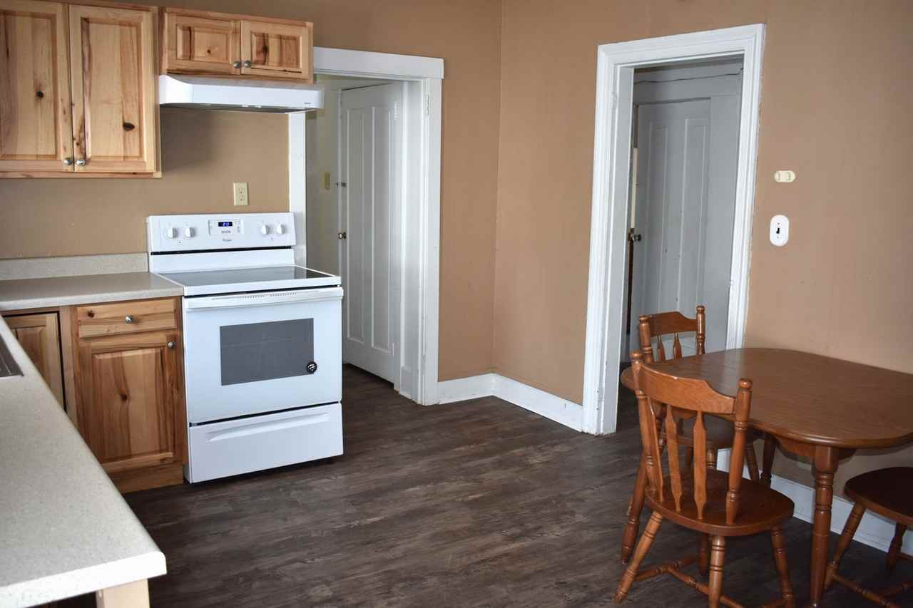 37 1/2 S 6th St - Photo 4 of 18