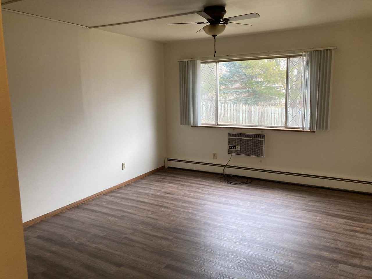 Imperial House Apartments - Photo 2 of 10