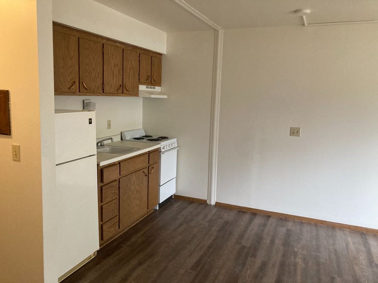 Imperial House Apartments - Photo 3 of 10