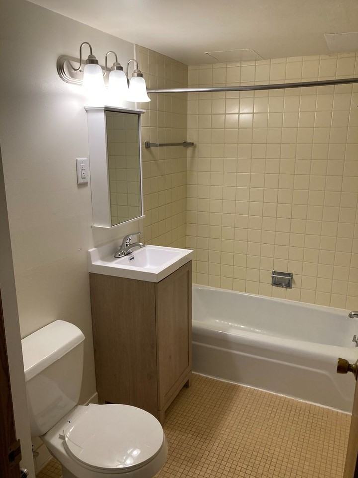 Imperial House Apartments - Photo 4 of 8
