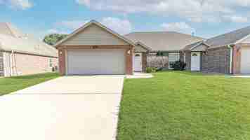 featured image of 261 Copper Oaks Dr