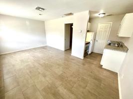 featured image of 643 W Summit Ave