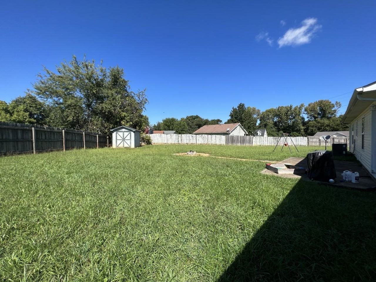 959 Van Buren Ave - Photo 2 of 13