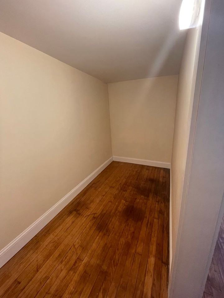45 1/2 Willow St - Photo 4 of 12