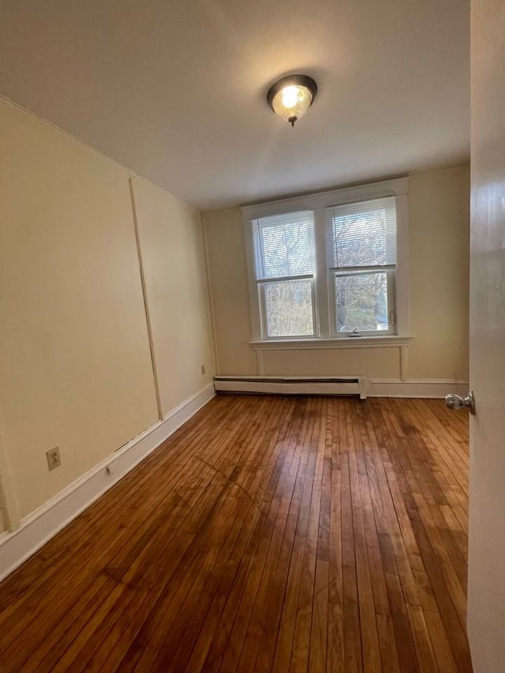 45 1/2 Willow St - Photo 5 of 12