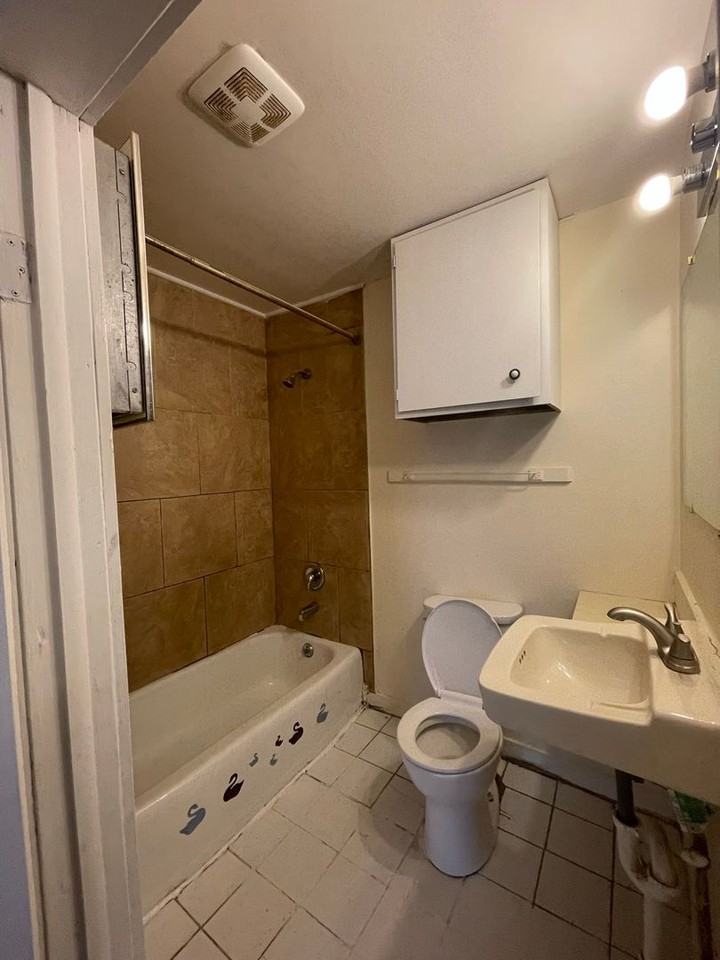 45 1/2 Willow St - Photo 7 of 12