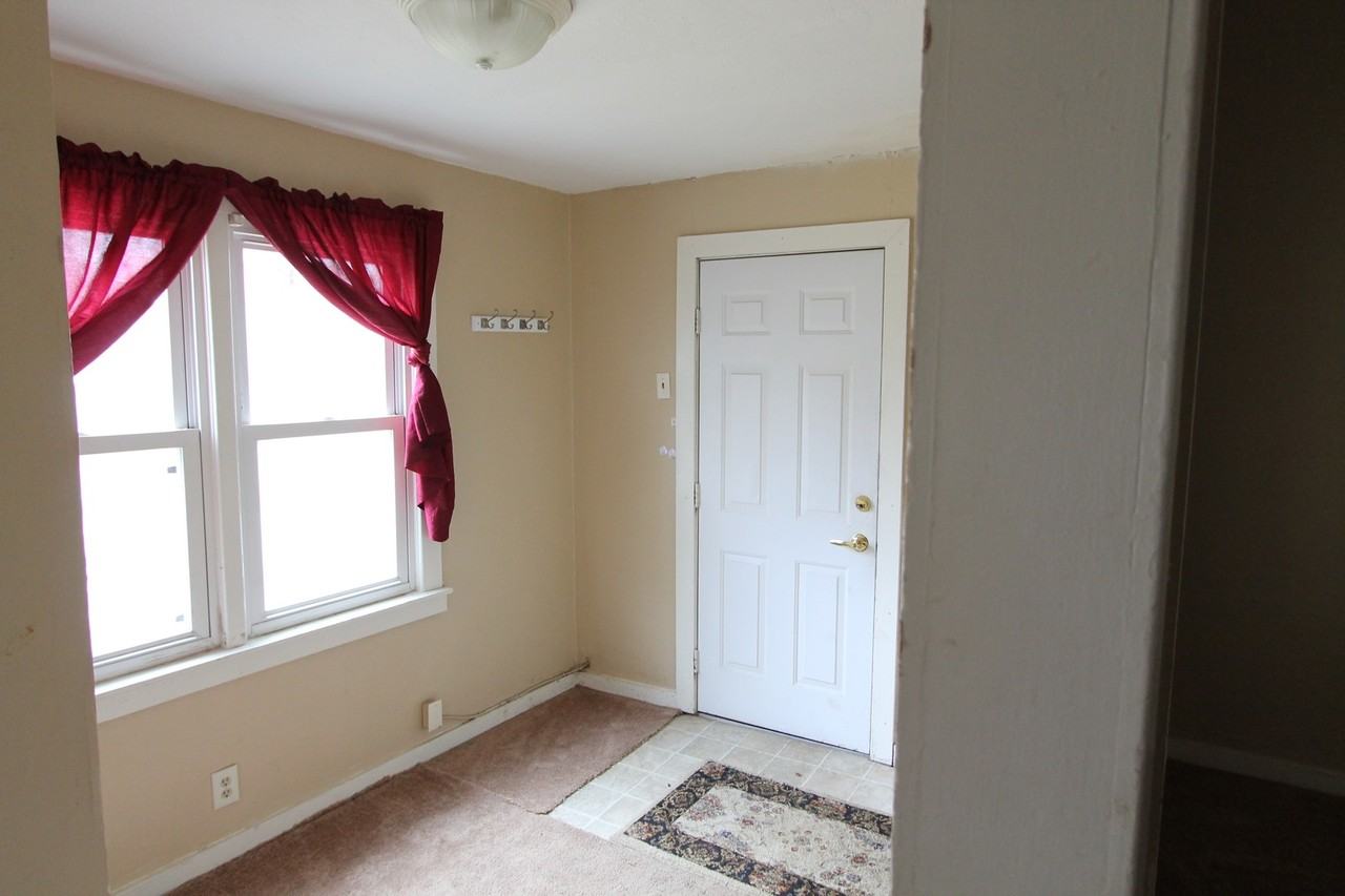 2000 N Glenwood Ave - Photo 4 of 19