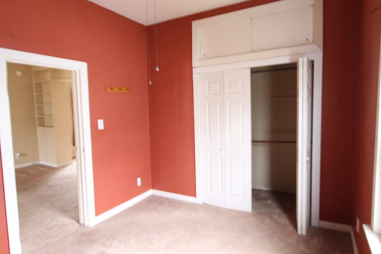 2000 N Glenwood Ave - Photo 6 of 19