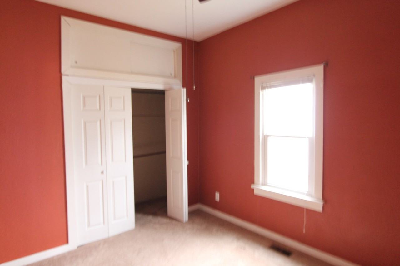 2000 N Glenwood Ave - Photo 7 of 19