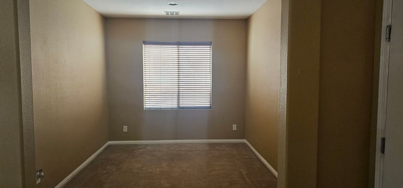 9018 Winchester Ridge Street - Photo 2 of 15