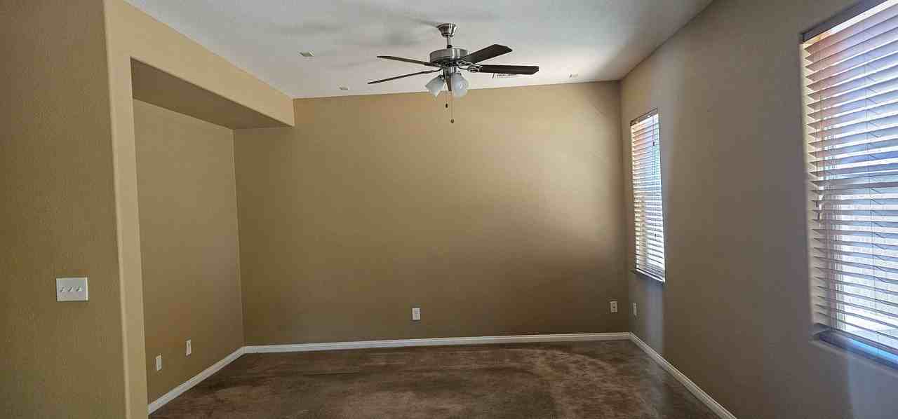 9018 Winchester Ridge Street - Photo 7 of 15