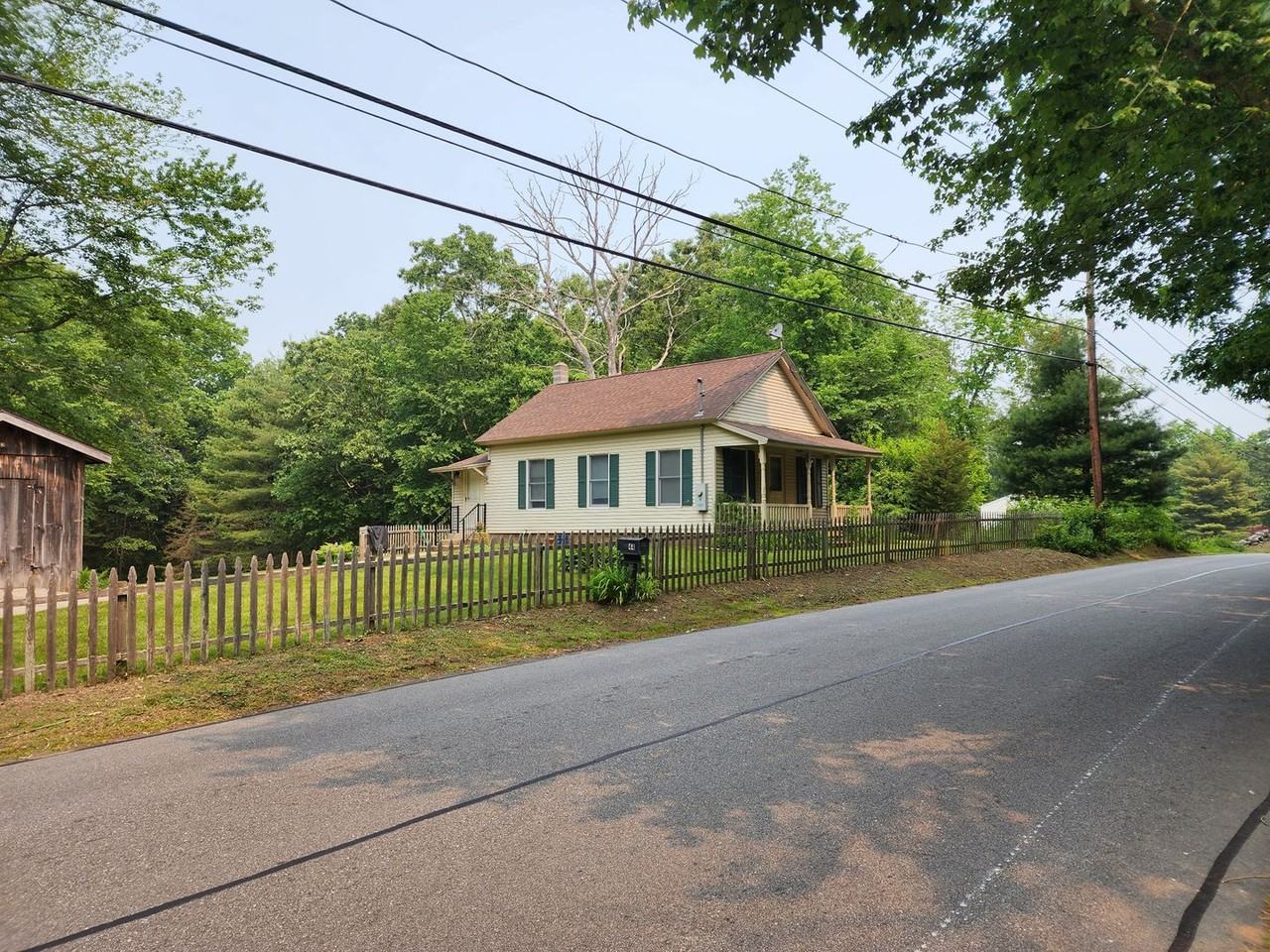 44 Geer Rd - Photo 2 of 8