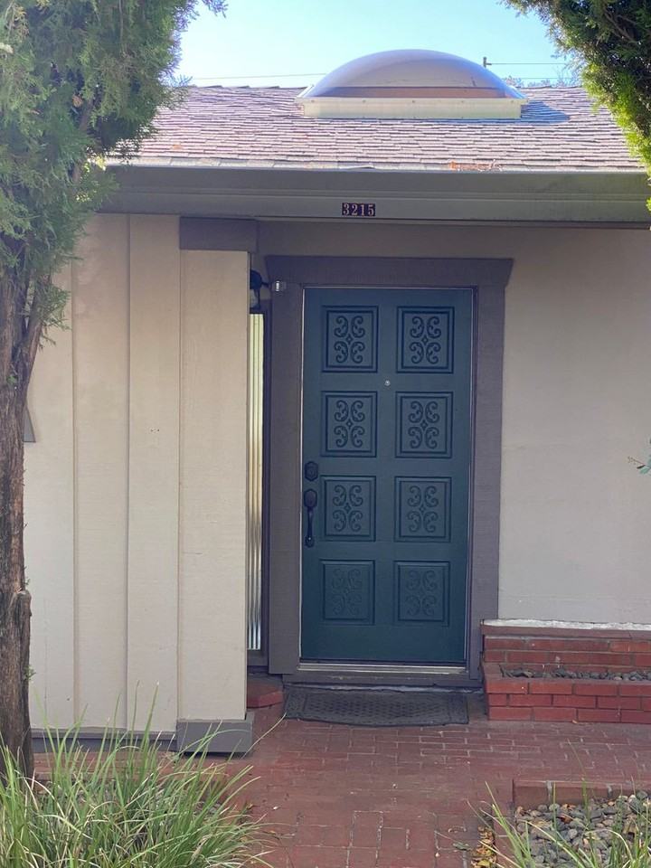 3215 Sunset Dr - Photo 2 of 43