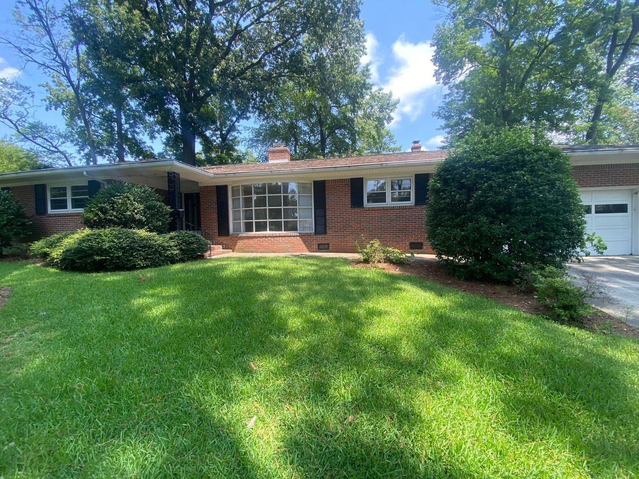 2648 S Kings Rd - Photo 2 of 24