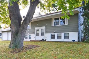1000 50th Ave Ne - Photo 1 of 1