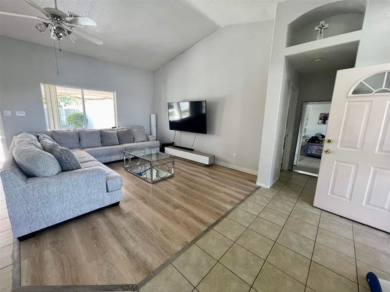 10607 E 35th Pl - Photo 2 of 24