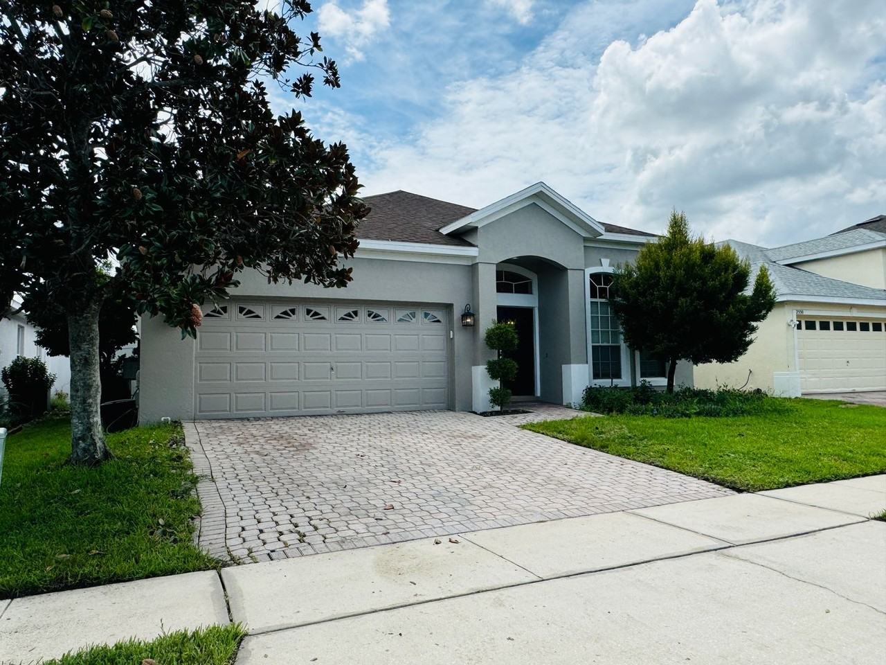 2556 Twilight Dr - Photo 2 of 33