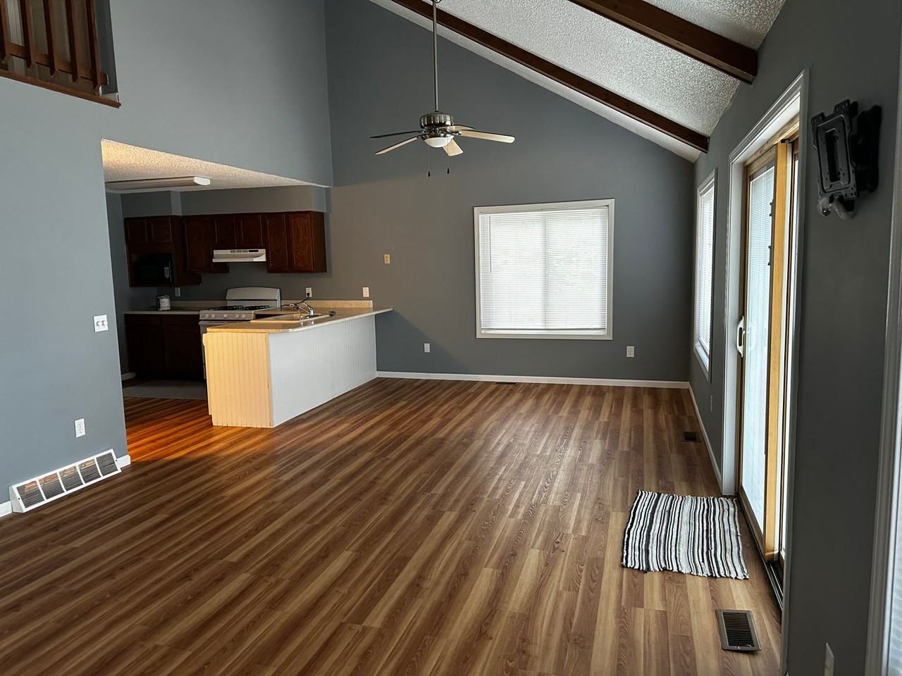 5530 Shady Ln - Photo 5 of 22