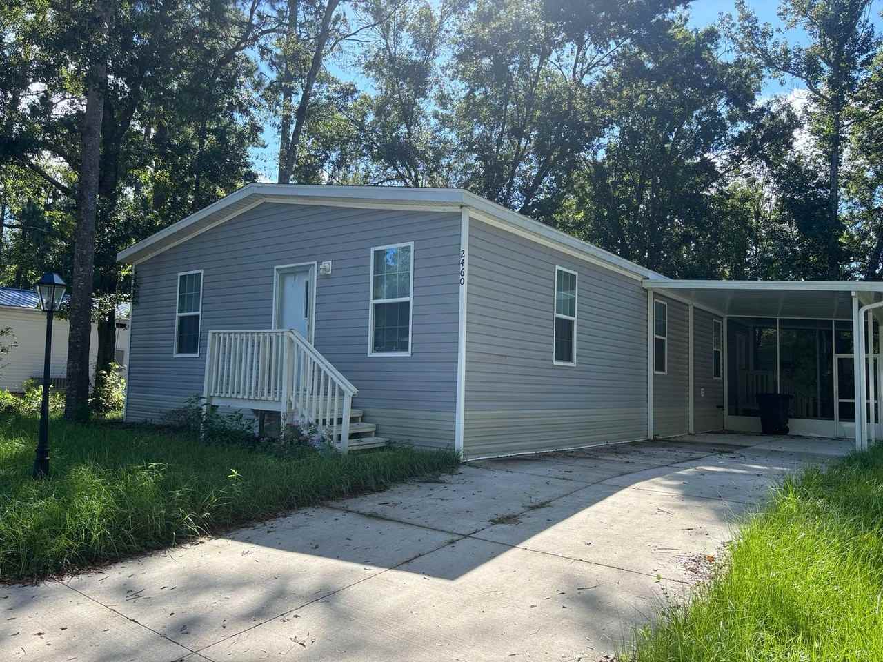 2460 Ayerswood Dr - Photo 2 of 20