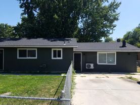 Collister - 3850 - Photo 1 of 1