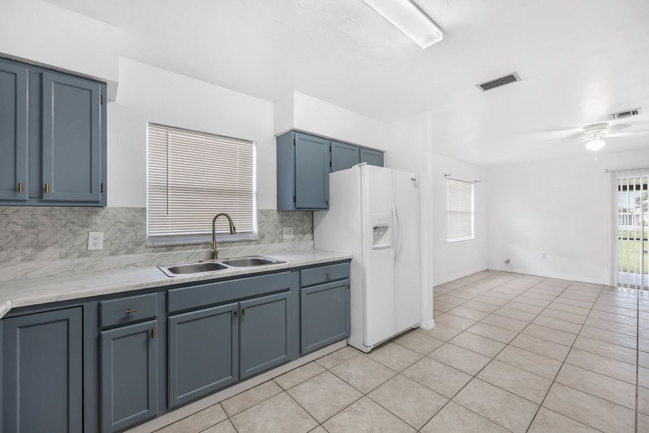 4392 Pine Lake Rd - Photo 7 of 14