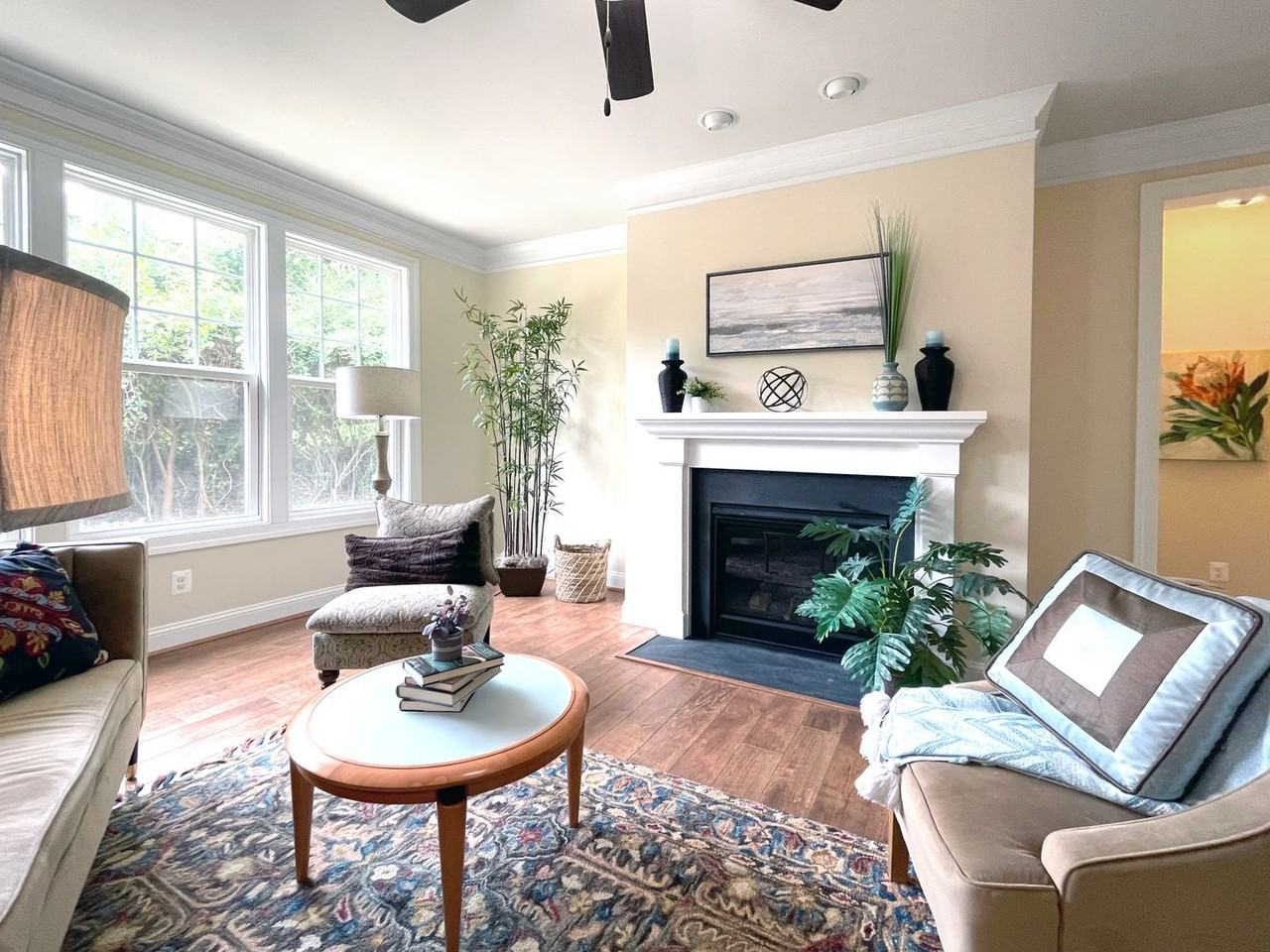 1287 Penfield Ln - Photo 4 of 20